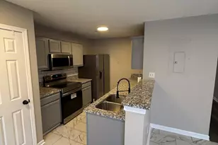 1607 Hallmark Hills Dr, Griffin, GA 30223 - Photo 13