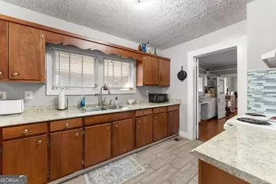 84 Park Street, Toccoa, GA 30577 - Photo 13