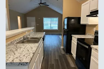 5200 Alexander Street, Union City, GA 30291 - Photo 9