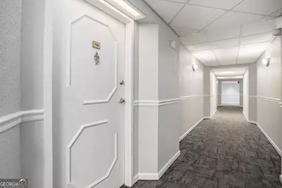 2479 Peachtree Road NE #APT 708, Atlanta, GA 30305 - Photo 3