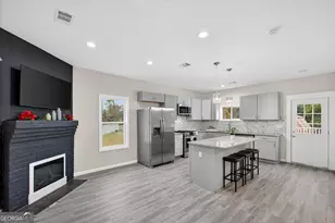 227 Glass St, Savannah, GA 31415 - Photo 9