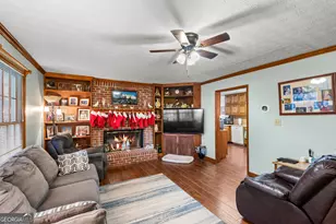 102 Hayes Cir, Rex, GA 30273 - Photo 9