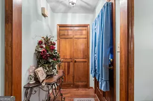 102 Hayes Cir, Rex, GA 30273 - Photo 7