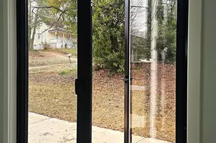 233 E Tinsley St, Griffin, GA 30223 - Photo 29