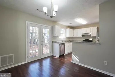 5702 Wells Circle, Stone Mountain, GA 30087 - Photo 15