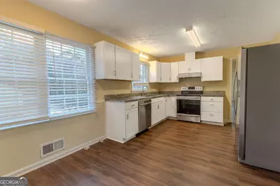 2067 Tanglewood Drive, Snellville, GA 30078 - Photo 7