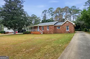 518 Ridgeland Dr, Sandersville, GA 31082 - Photo 3