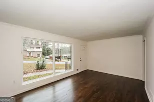 5726 Southwick Ct SW, Atlanta, GA 30349 - Photo 9