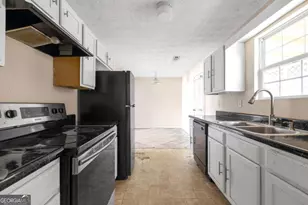 1050 Longview Trail, Griffin, GA 30223 - Photo 7