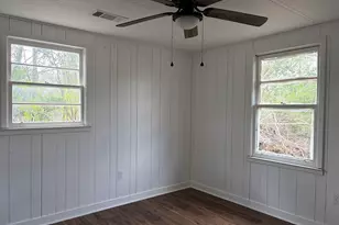 184 Belvue Ave, Lyons, GA 30436 - Photo 11