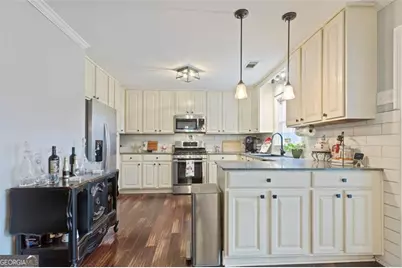 505 Wyncourtney Drive NE, Sandy Springs, GA 30328 - Photo 9