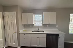 7455 Royal Ct, Riverdale, GA 30296 - Photo 7
