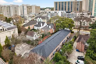 3668 Kingsboro Rd NE, Atlanta, GA 30319 - Photo 15