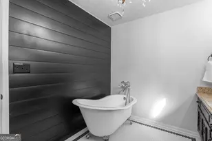 2230 Castle Lake Dr, Tyrone, GA 30290 - Photo 33