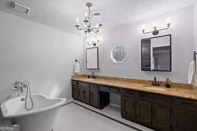 2230 Castle Lake Drive, Tyrone, GA 30290 - Photo 3