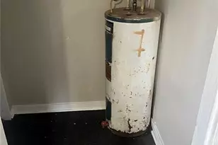 304 S Cherokee St, Lafayette, GA 30728 - Photo 33