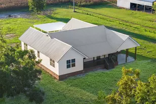 1335 Clifford Loop, Blackshear, GA 31516 - Photo 5