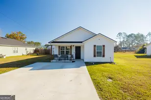 51 W Howell Dr, Lakeland, GA 31635 - Photo 3