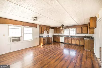 100 Glenwood Avenue, Warner Robins, GA 31088 - Photo 11