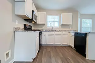 1106 Oak Hollow Ln, Hampton, GA 30228 - Photo 11