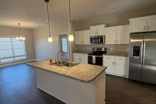 317 Old Rockdale Dr, Statesboro, GA 30461 - Photo 3