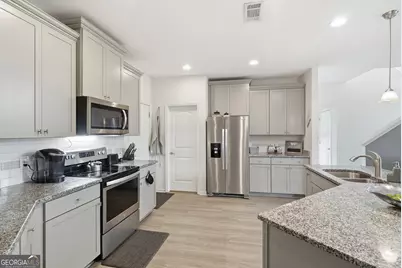 1067 Autumns Wood Circle E, Brunswick, GA 31525 - Photo 9