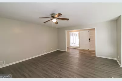 4527 Dorset Drive, Decatur, GA 30035 - Photo 5