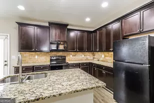 3993 Tyne Ct, Atlanta, GA 30349 - Photo 7