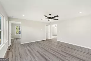 219 Lake Cir, Newnan, GA 30263 - Photo 13