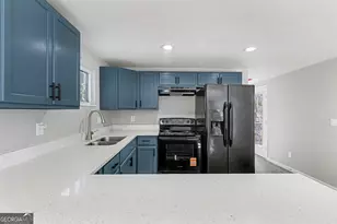 219 Lake Cir, Newnan, GA 30263 - Photo 7