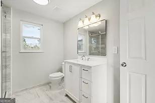 219 Lake Cir, Newnan, GA 30263 - Photo 17