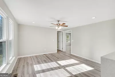 219 Lake Circle, Newnan, GA 30263 - Photo 11