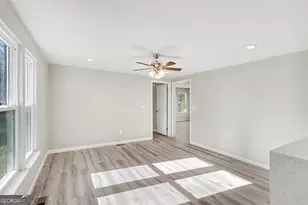 219 Lake Cir, Newnan, GA 30263 - Photo 11