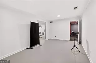 408 Strathmore Dr, Sharpsburg, GA 30277 - Photo 31