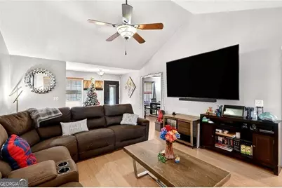 408 Strathmore Drive, Sharpsburg, GA 30277 - Photo 11