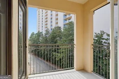 3777 Peachtree Road NE #932, Atlanta, GA 30319 - Photo 9