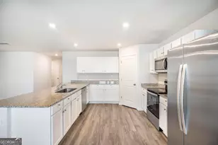 109 Crk Blf Trl, Warner Robins, GA 31093 - Photo 3