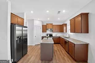 233 Bloomfield Cir, Canton, GA 30114 - Photo 3