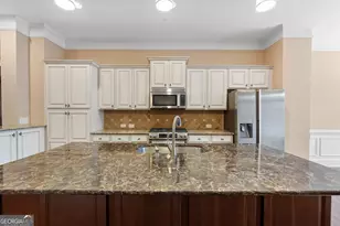 427 Alderwood St, Sandy Springs, GA 30328 - Photo 13