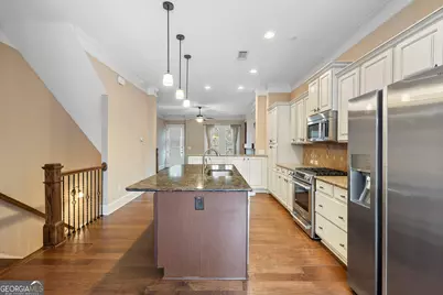 427 Alderwood Street, Sandy Springs, GA 30328 - Photo 11