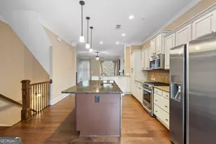 427 Alderwood St, Sandy Springs, GA 30328 - Photo 11