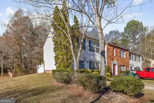 3027 Fair Creek Ct, Lithonia, GA 30038 - Photo 3