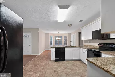 6463 Castle Court Way, Lithonia, GA 30058 - Photo 17