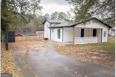 2749 Old Farm Road, South Fulton, GA 30349 - Photo 9