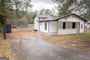 2749 Old Farm Rd, South Fulton, GA 30349 - Photo 9