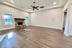 313 Mourning Ct, Lagrange, GA 30241 - Photo 3