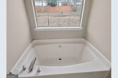 2396 Hillvale Circle, Lithonia, GA 30058 - Photo 23