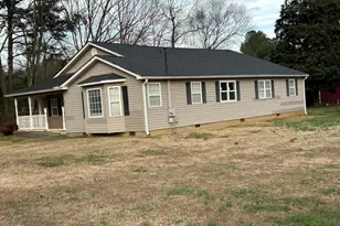 585 Greeson St, Summerville, GA 30747 - Photo 1