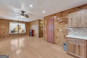 215 Stonehedge Dr, Clarkesville, GA 30523 - Photo 23