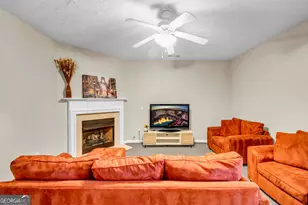 1246 Adcox Square, Stone Mountain, GA 30088 - Photo 9